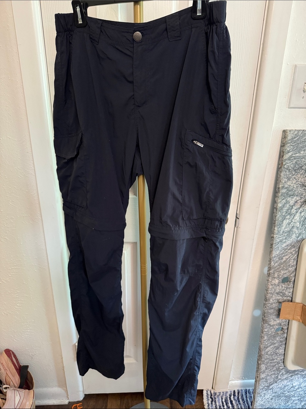 Columbia Women's Omni-Shade cargo convertible pants 32x34